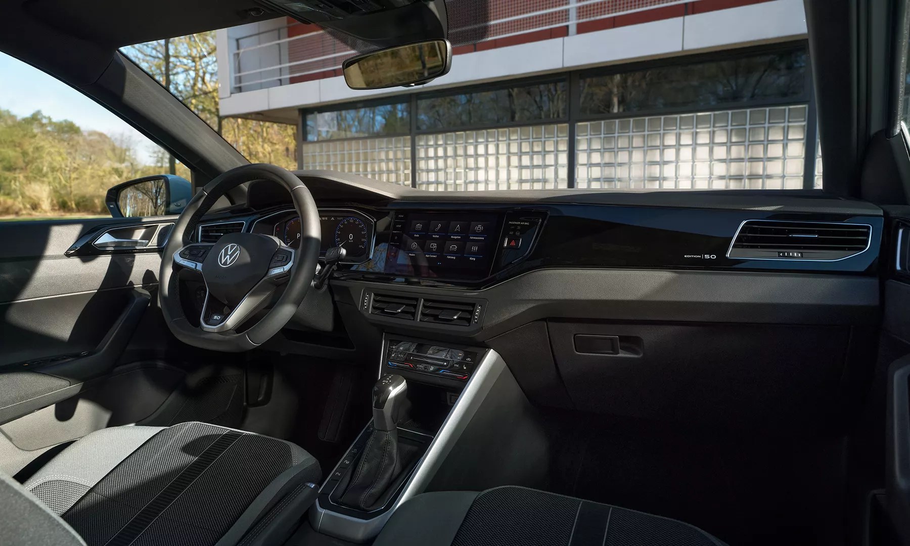 3-PO5045_Polo-interior-co-driver-view